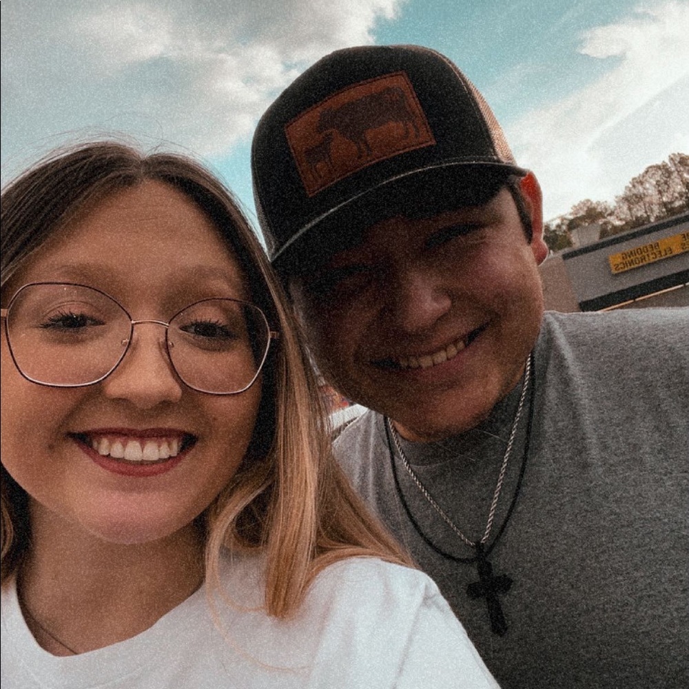 Meet your Posher, Chloe